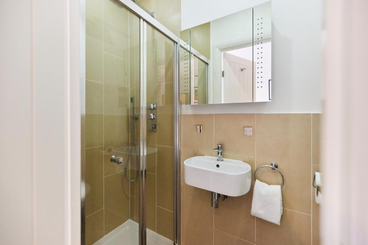 The Bermondsey Place - Cozy 2Bdr Flat Londen Buitenkant foto